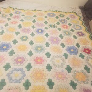 Handmade Vintage Grandma's Flower Garden Quilt